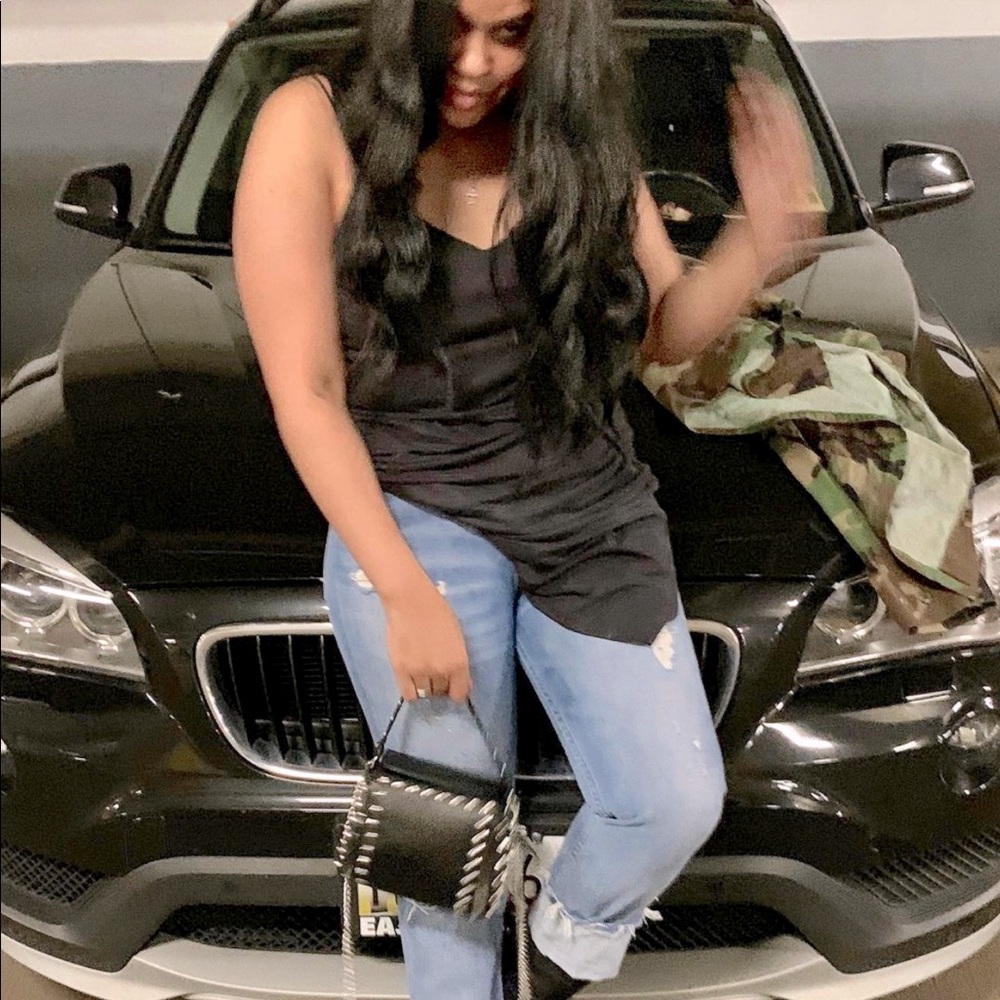 Meet your Posher, Alexis